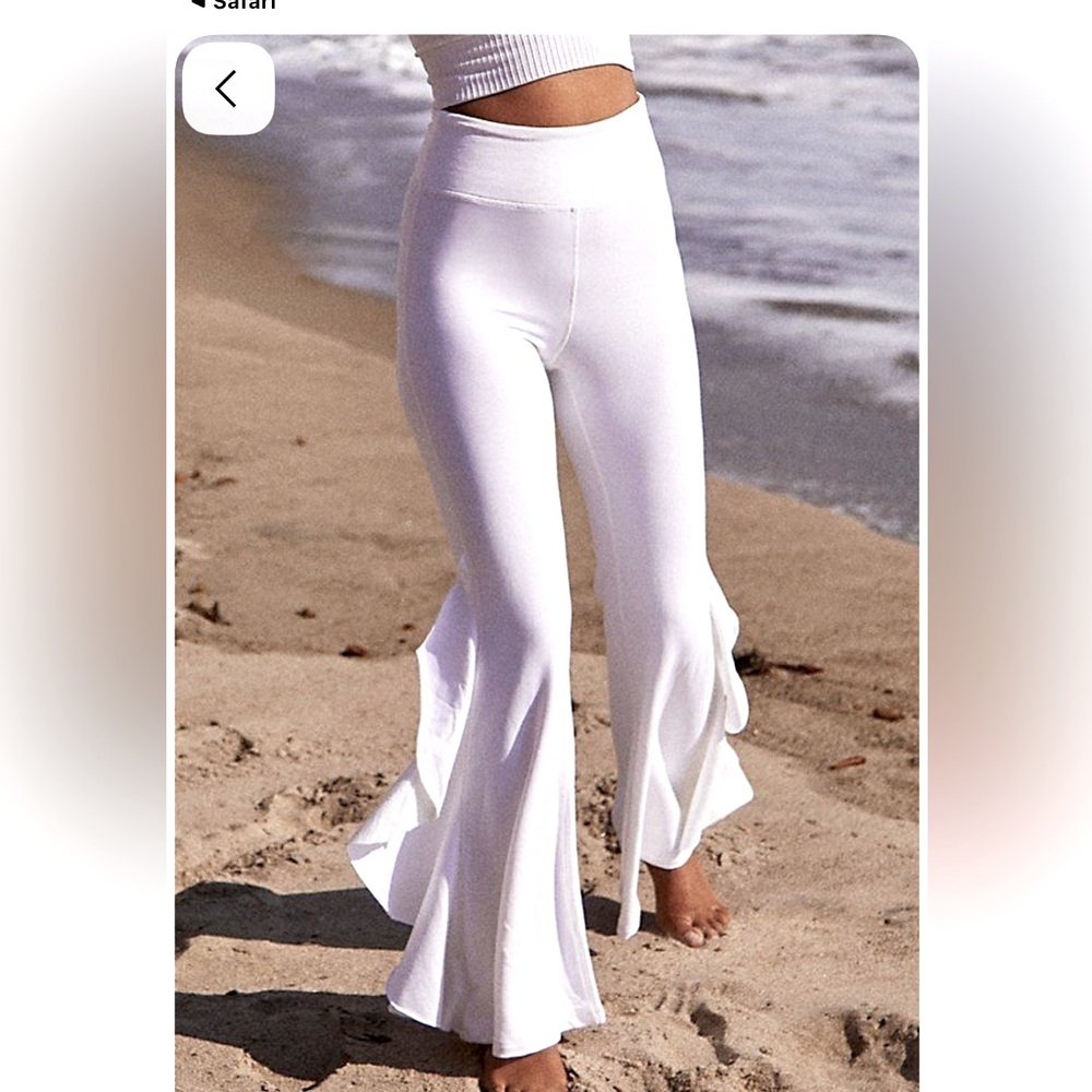 FREE PEOPLE MOVEMENT RUFFLE FLARE PANTS IN WHITE COLOR ULTRA SOFT FABRIC SZ S